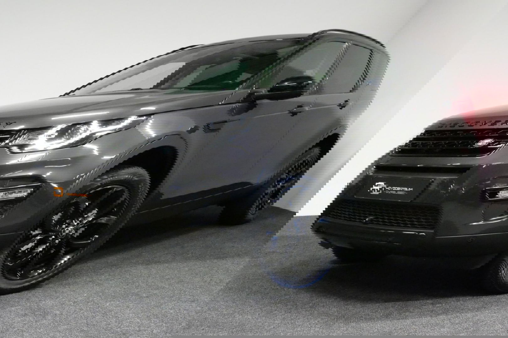 Land Rover Discovery Sport 2.0 Si4 4WD SE Luxury / Panoramadak / Achteruitrijcamera / Elektr. verstelbare voorstoelen / Meridian Surround Sound / Parkeerhulp 360 / Apple Carplay - Andriod Auto / Ambienteverlichting / Cruise Control / Black Optic / Lane Assist / Grootlicht Assistent