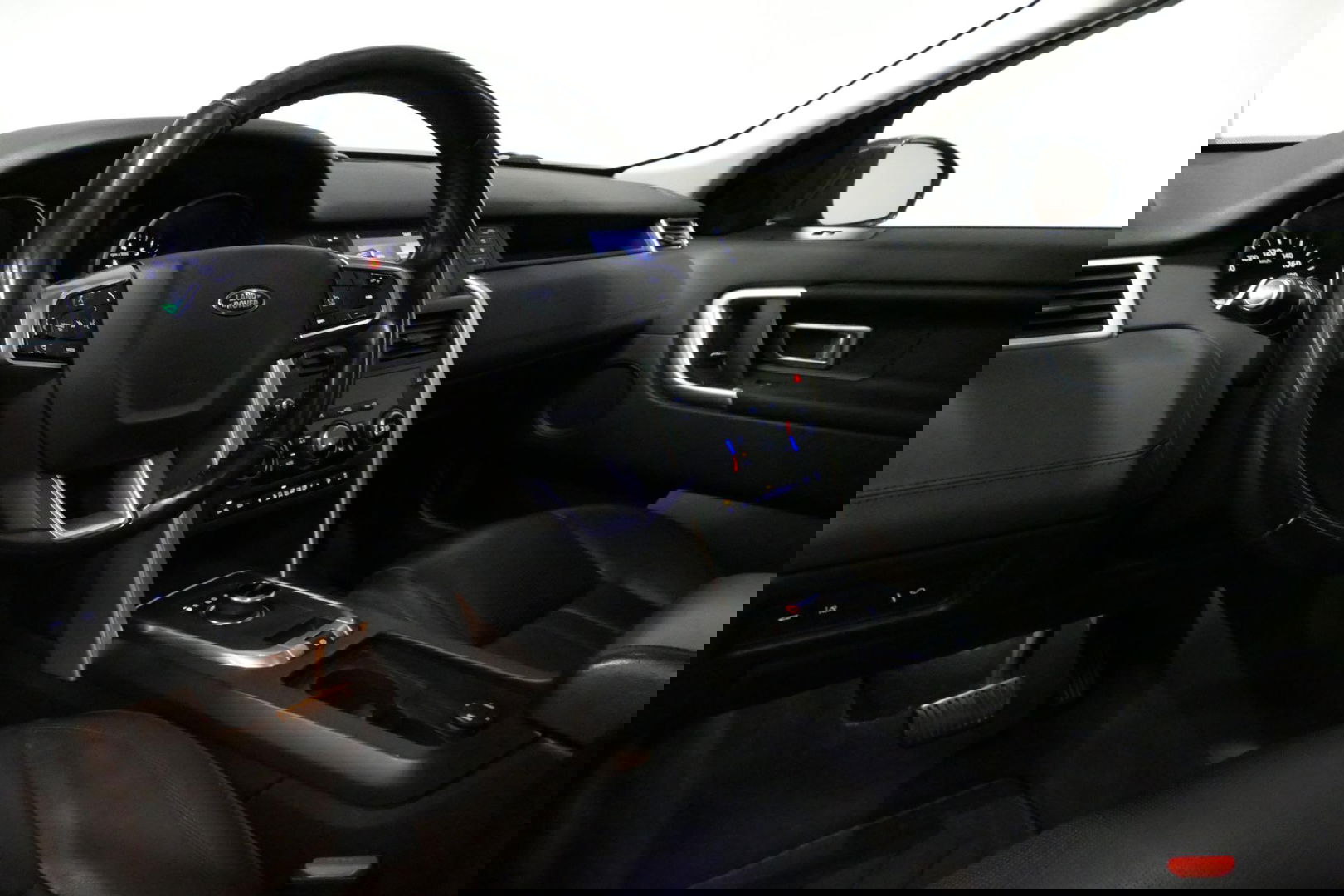 Land Rover Discovery Sport 2.0 Si4 4WD SE Luxury / Panoramadak / Achteruitrijcamera / Elektr. verstelbare voorstoelen / Meridian Surround Sound / Parkeerhulp 360 / Apple Carplay - Andriod Auto / Ambienteverlichting / Cruise Control / Black Optic / Lane Assist / Grootlicht Assistent