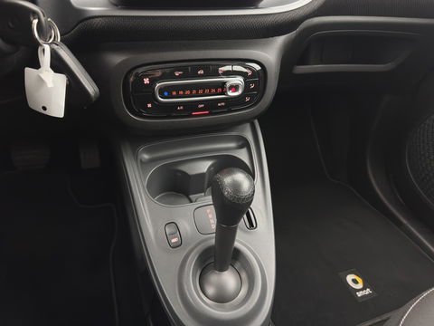 Smart Forfour EQ Comfort 18 kWh {SOH-91%} Aut. *PANO | AIRCO | COMFORT-SEATS | CRUISE | PDC | 15''ALU*