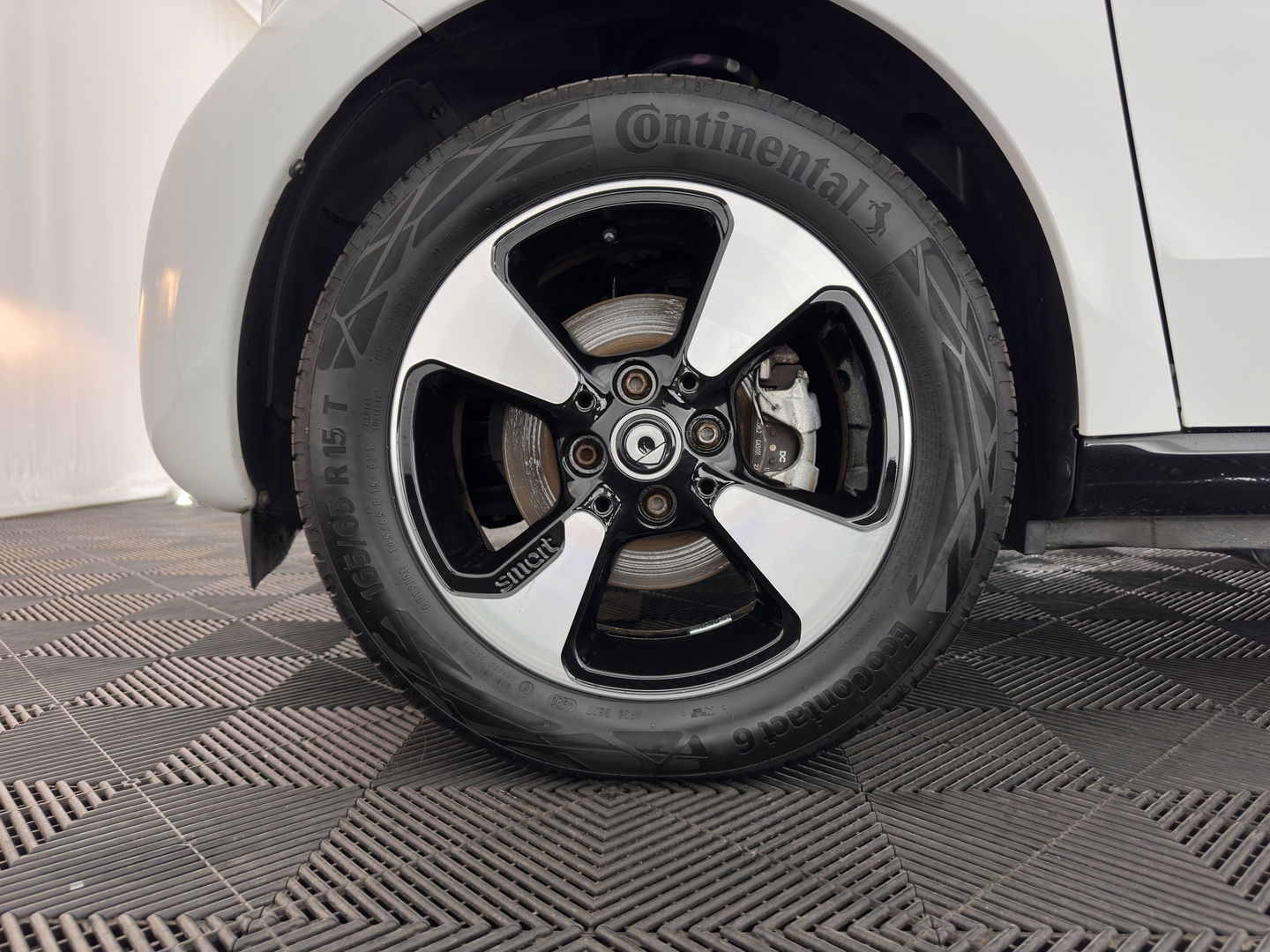 Smart Forfour EQ Comfort 18 kWh {SOH-91%} Aut. *PANO | AIRCO | COMFORT-SEATS | CRUISE | PDC | 15''ALU*