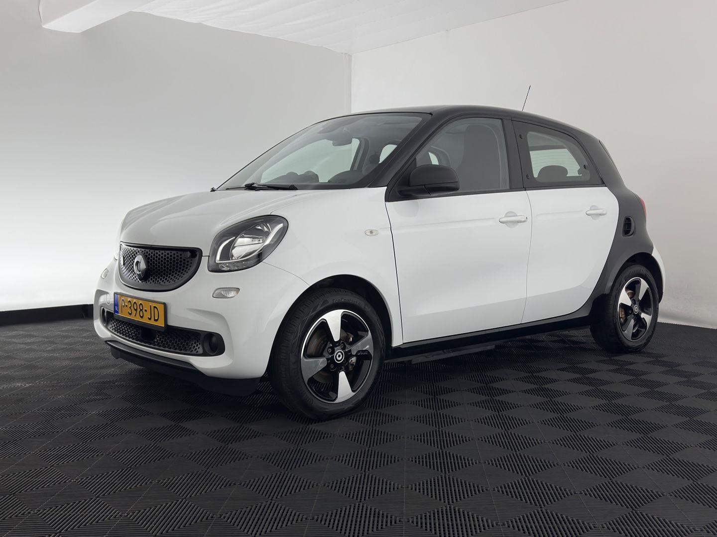Smart Forfour EQ Comfort 18 kWh {SOH-91%} Aut. *PANO | AIRCO | COMFORT-SEATS | CRUISE | PDC | 15''ALU*