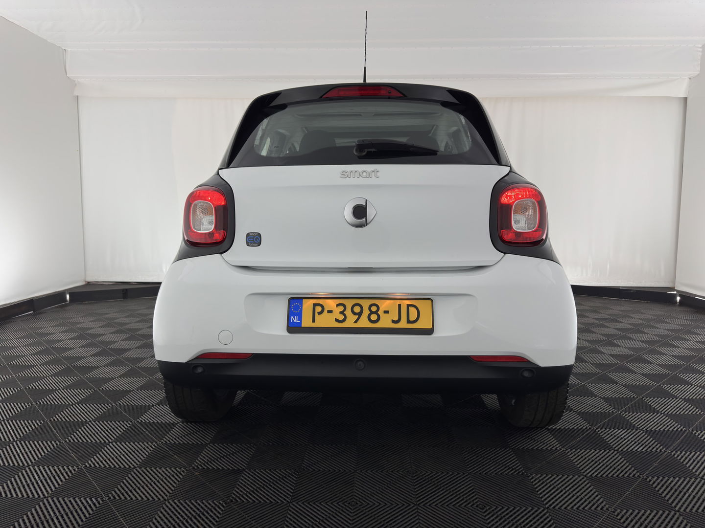 Smart Forfour EQ Comfort 18 kWh {SOH-91%} Aut. *PANO | AIRCO | COMFORT-SEATS | CRUISE | PDC | 15''ALU*