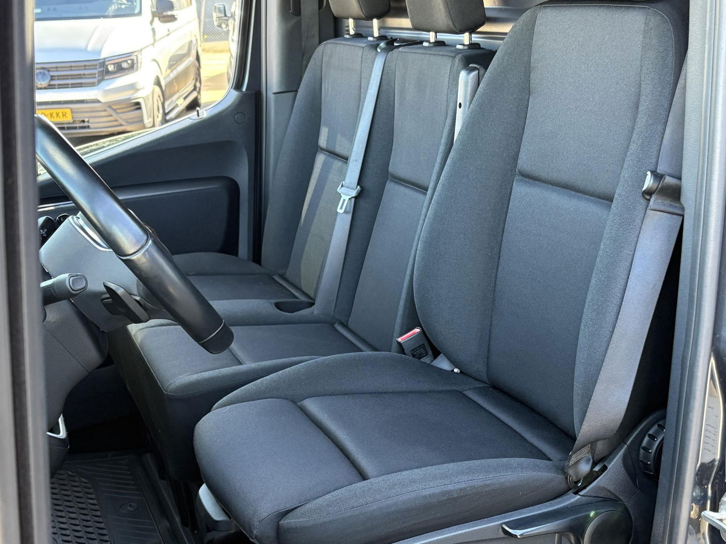 Mercedes-Benz Sprinter 317 L2H2 KOMT ALS DUBBELCABINE | LMV 20" | 3500KG | GROTE MBUX | COMFORTSTOEL MET VERWARMING |