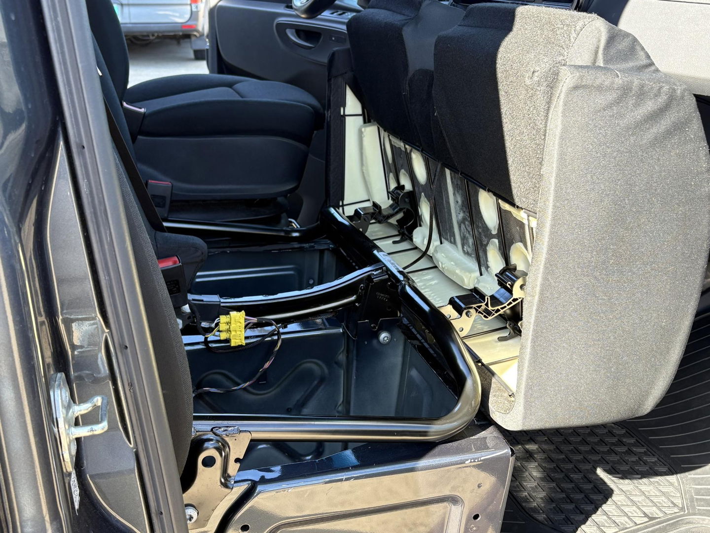 Mercedes-Benz Sprinter 317 L2H2 KOMT ALS DUBBELCABINE | LMV 20" | 3500KG | GROTE MBUX | COMFORTSTOEL MET VERWARMING |