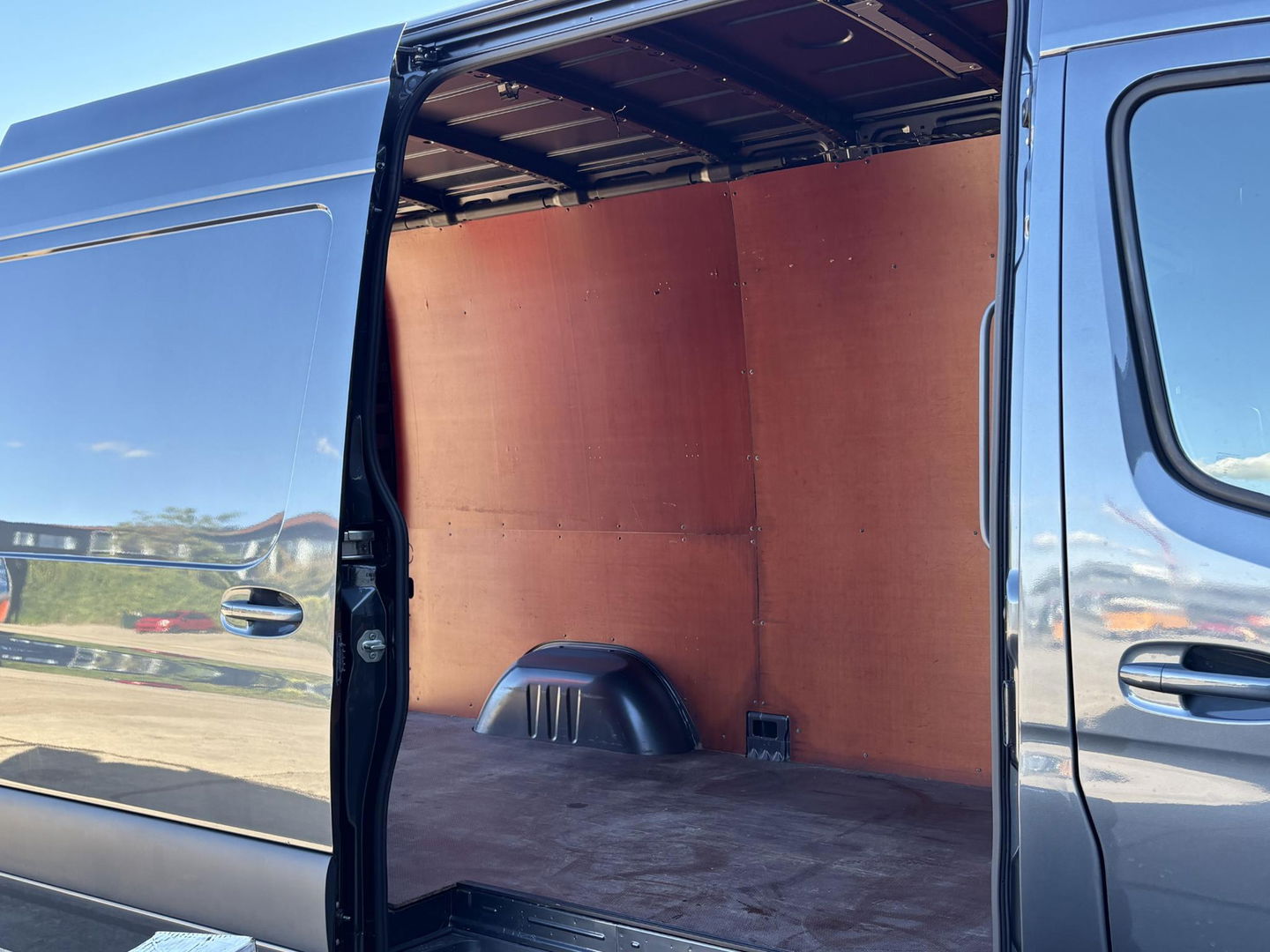 Mercedes-Benz Sprinter 317 L2H2 KOMT ALS DUBBELCABINE | LMV 20" | 3500KG | GROTE MBUX | COMFORTSTOEL MET VERWARMING |