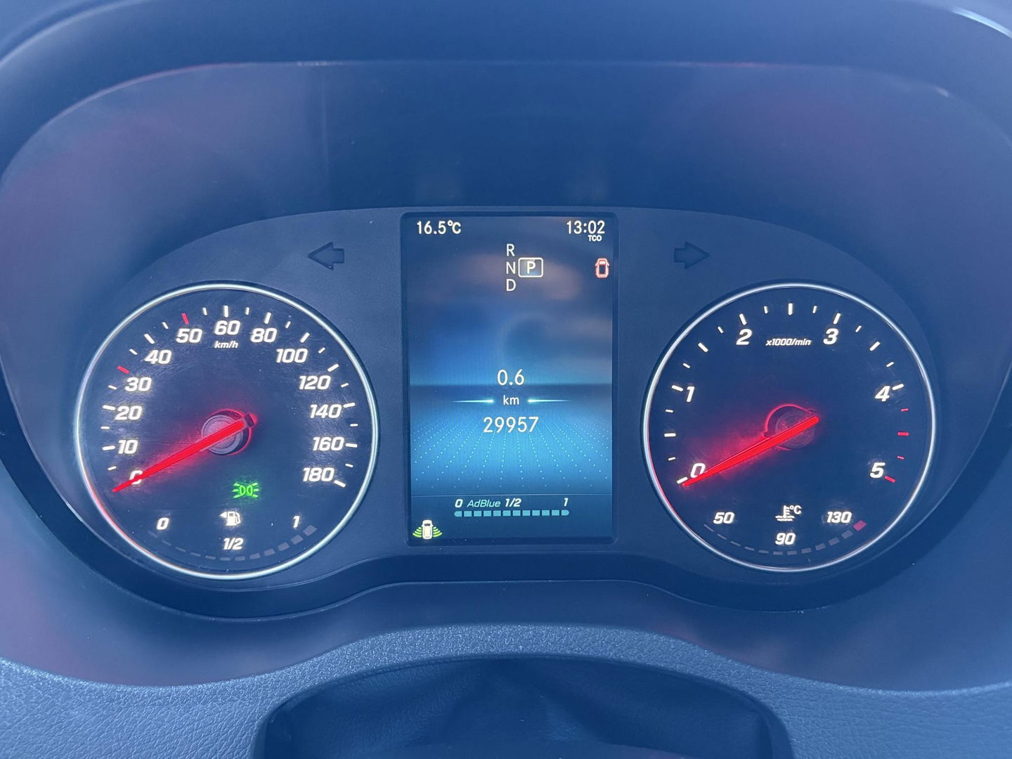 Mercedes-Benz Sprinter 317 L2H2 KOMT ALS DUBBELCABINE | LMV 20" | 3500KG | GROTE MBUX | COMFORTSTOEL MET VERWARMING |