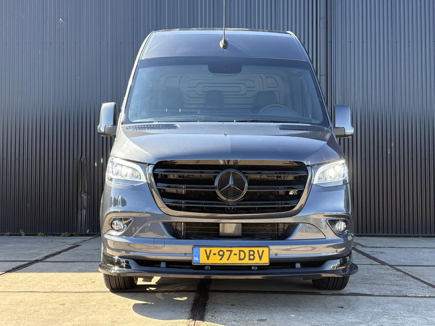 Mercedes-Benz Sprinter 317 L2H2 KOMT ALS DUBBELCABINE | LMV 20" | 3500KG | GROTE MBUX | COMFORTSTOEL MET VERWARMING |