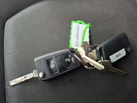 Volkswagen Crafter 35 2.0 TDI L4H3 BAKWAGEN MET DEUREN / EURO 6 / N.A.P / DEALER ONDERHOUDEN