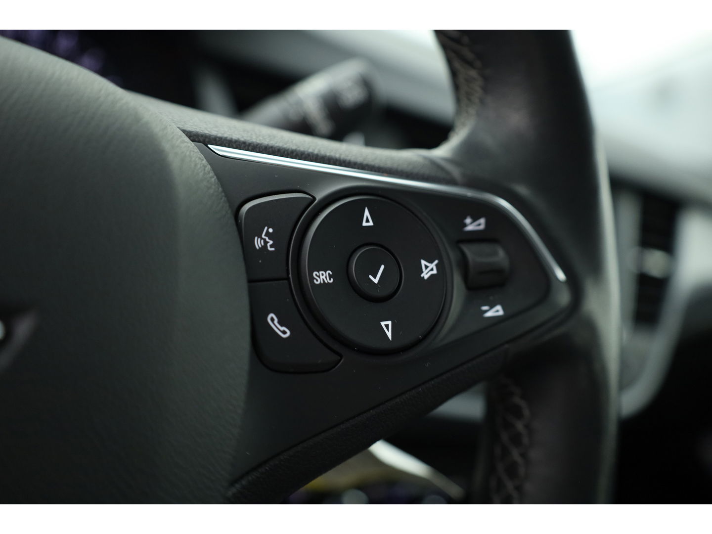 Opel Crossland 1.2 Turbo Elegance | Automaat | Navi by App | Stoel- Stuurverw. | Camera | PDC | LED