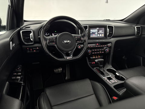 Kia Sportage 1.6 T-GDI 4WD 177PK GT-Line | Pano | Camera | Cruise | Carplay | Trekh. | Stoel/Stuur verw. | Keyless