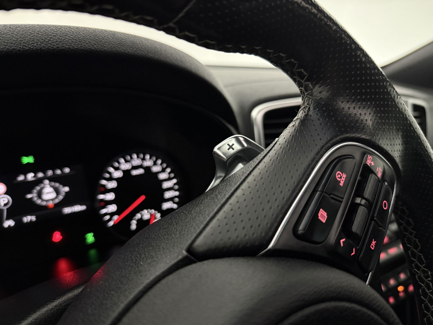 Kia Sportage 1.6 T-GDI 4WD 177PK GT-Line | Pano | Camera | Cruise | Carplay | Trekh. | Stoel/Stuur verw. | Keyless