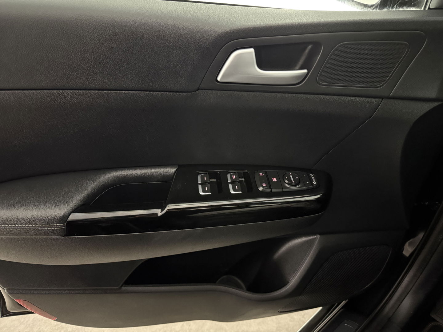 Kia Sportage 1.6 T-GDI 4WD 177PK GT-Line | Pano | Camera | Cruise | Carplay | Trekh. | Stoel/Stuur verw. | Keyless