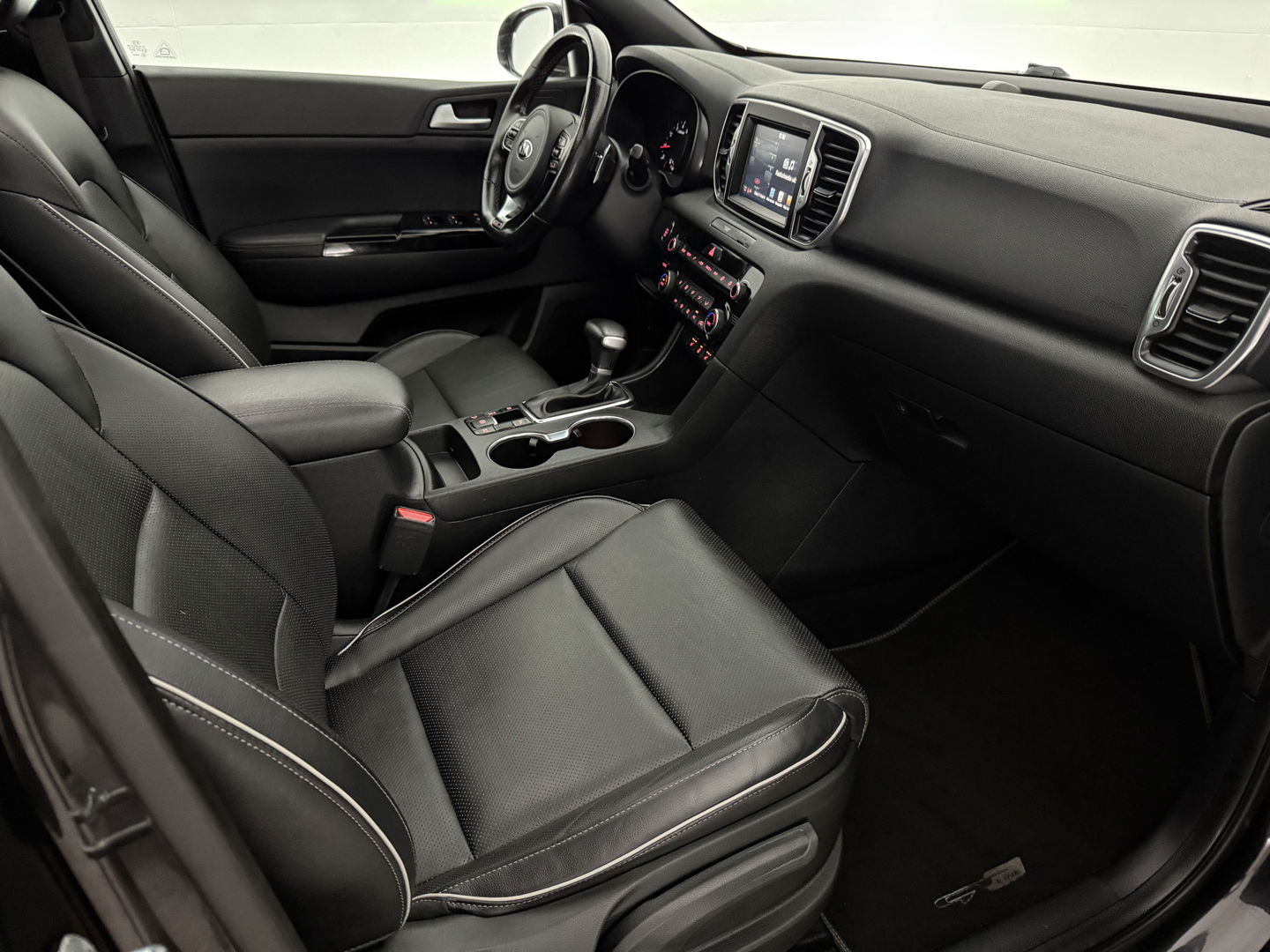 Kia Sportage 1.6 T-GDI 4WD 177PK GT-Line | Pano | Camera | Cruise | Carplay | Trekh. | Stoel/Stuur verw. | Keyless