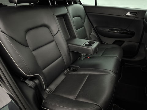 Kia Sportage 1.6 T-GDI 4WD 177PK GT-Line | Pano | Camera | Cruise | Carplay | Trekh. | Stoel/Stuur verw. | Keyless