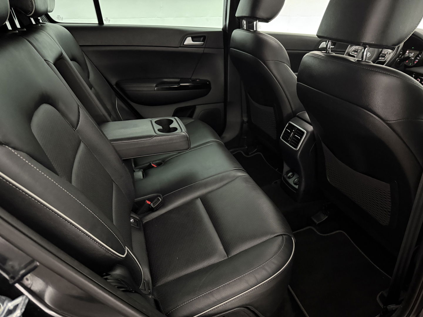 Kia Sportage 1.6 T-GDI 4WD 177PK GT-Line | Pano | Camera | Cruise | Carplay | Trekh. | Stoel/Stuur verw. | Keyless