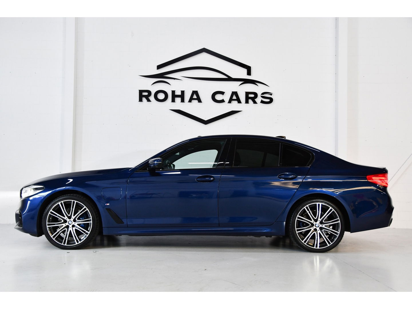 BMW 5 Serie 530e iPerformance High Executive, M-sport, Schuifdak, 3D camera