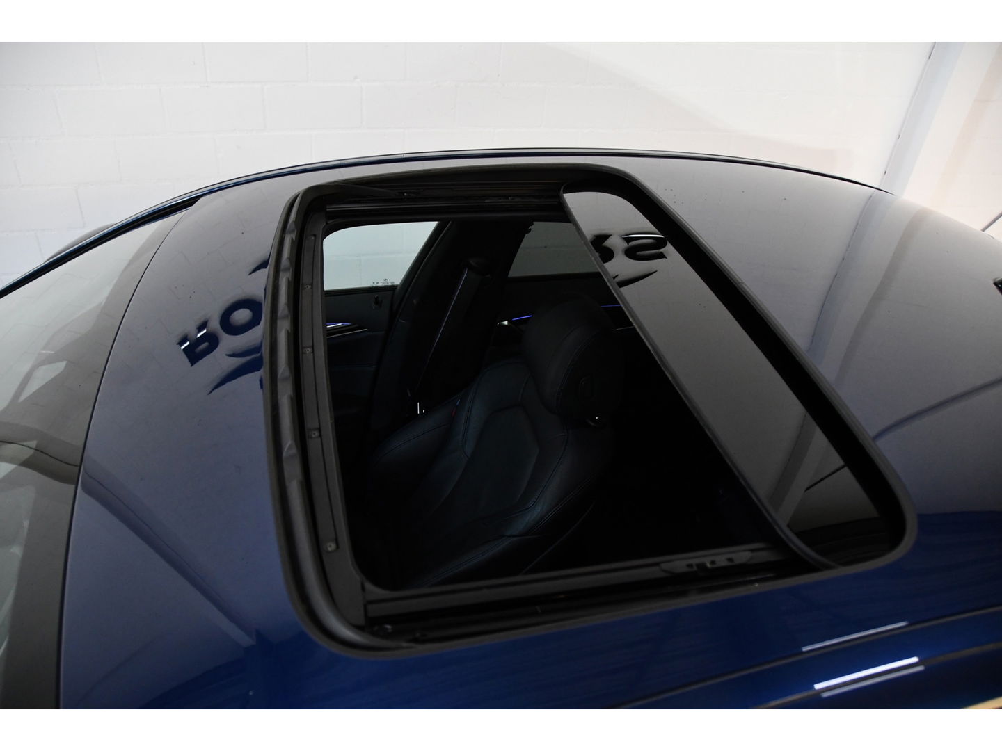 BMW 5 Serie 530e iPerformance High Executive, M-sport, Schuifdak, 3D camera