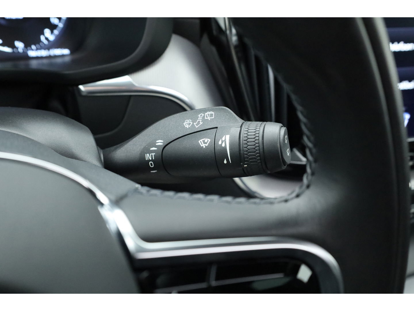 Volvo XC60 2.0 Recharge T8 AWD Inscription Full option | Luchtvering | Bowers & Wilkins | Trekhaak | ACC | Massage |