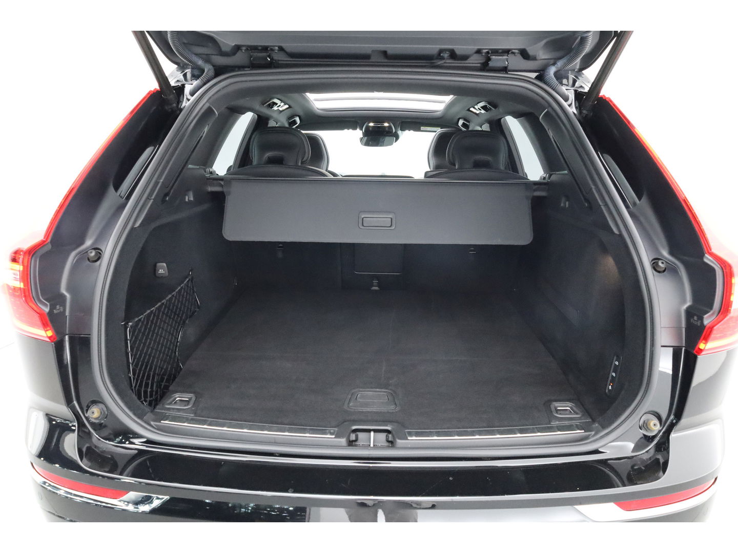 Volvo XC60 2.0 Recharge T8 AWD Inscription Full option | Luchtvering | Bowers & Wilkins | Trekhaak | ACC | Massage |