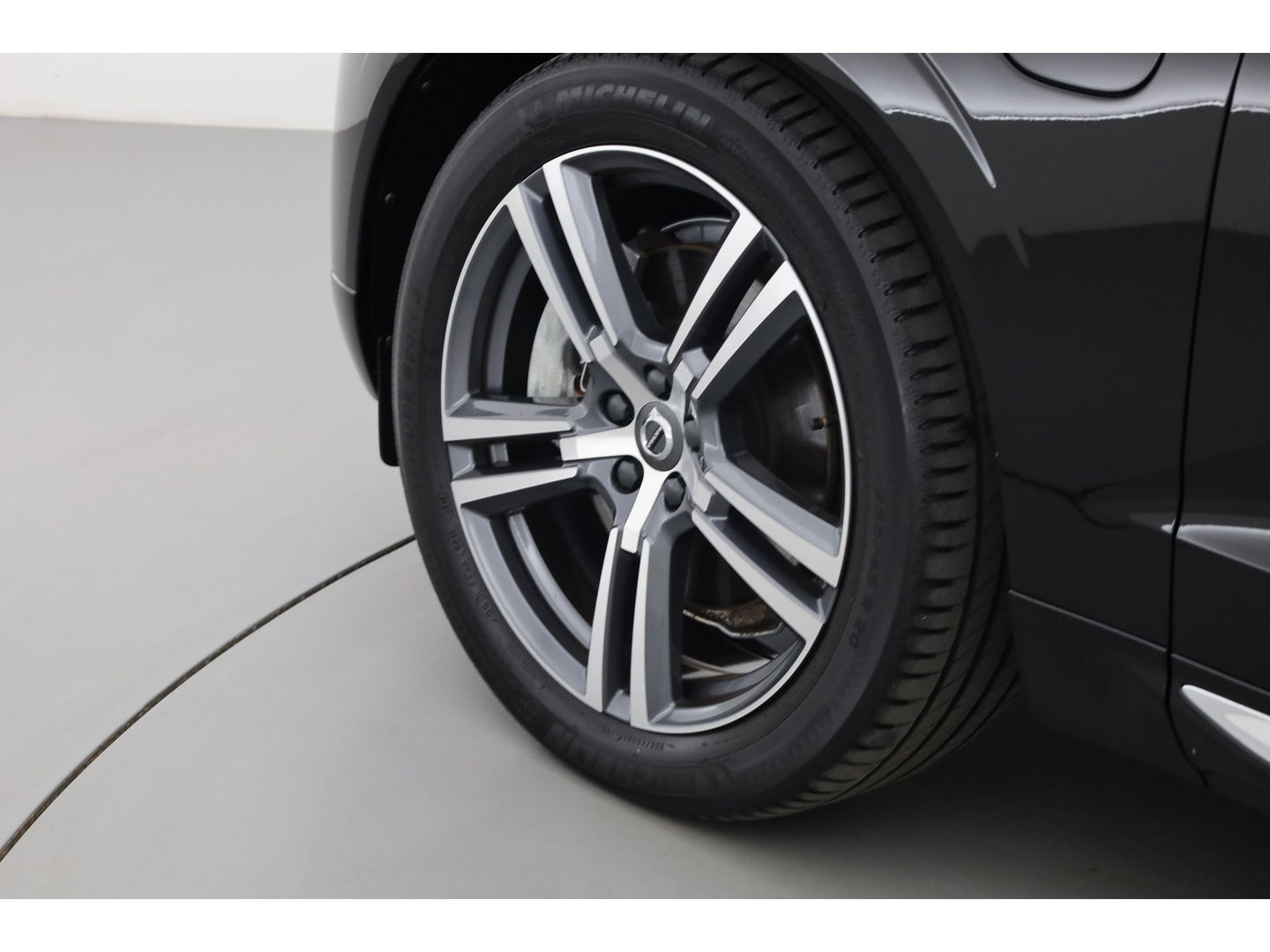 Volvo XC60 2.0 Recharge T8 AWD Inscription Full option | Luchtvering | Bowers & Wilkins | Trekhaak | ACC | Massage |