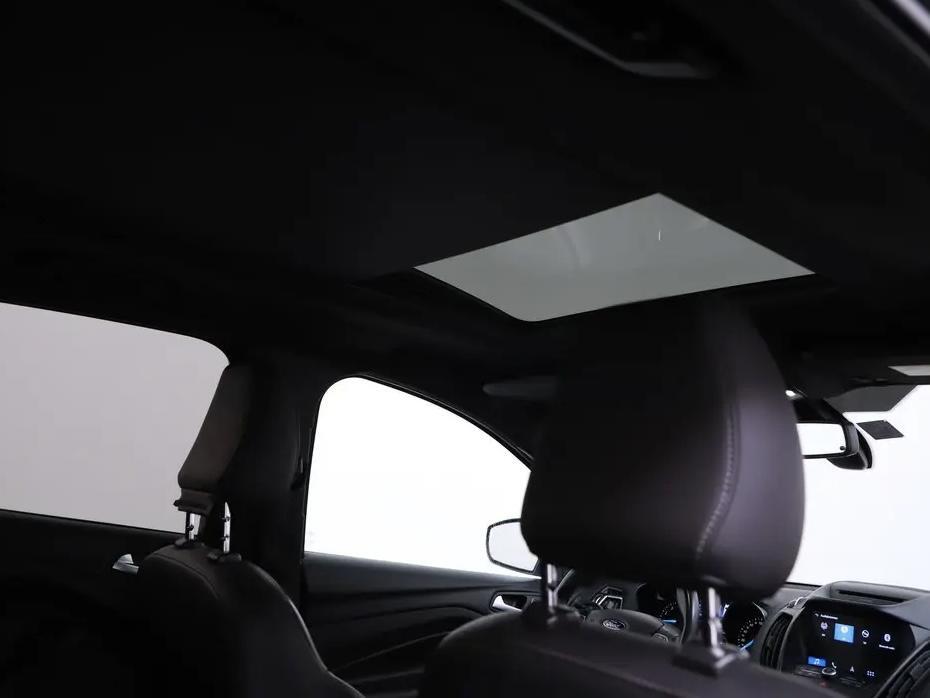 Ford Kuga 1.5 EcoBoost ST Line Pano Camera Carplay Winterpakket NAP