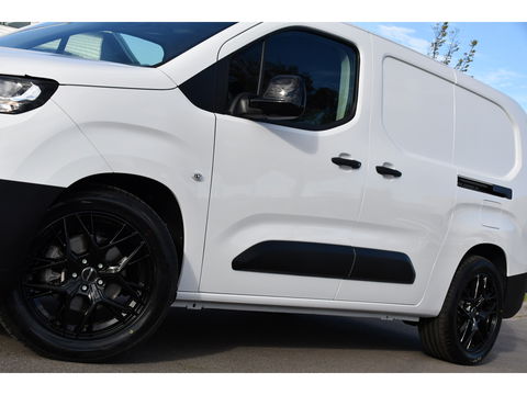 Toyota PROACE CITY Electric Long 50 kWh Black & White Edition 5 x Direct Leverbaar! Camera, Cruise, 2 x Schuifdeur, Carplay, 136pk,
