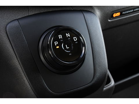 Ford E-Transit 350 L3H2 68 kWh PB Edition Adaptieve Cruise, 360 Camera, Carplay, BLIS, Stoelverwarming, NAVI, Multimedia, Sensoren, Uniek!