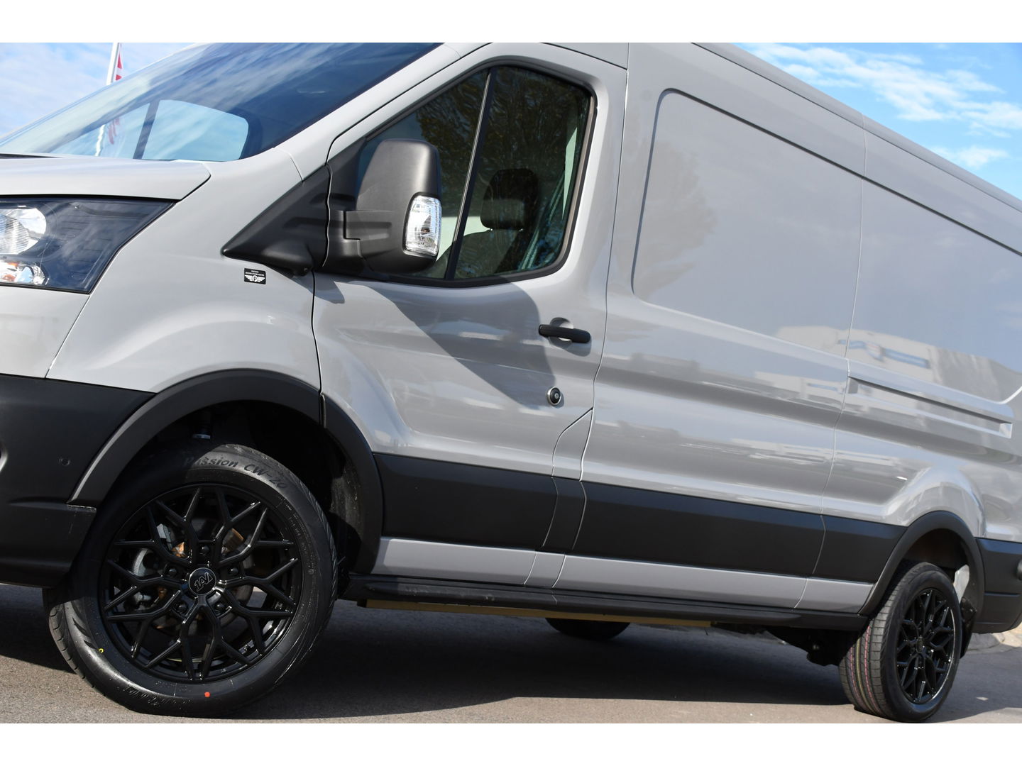 Ford E-Transit 350 L3H2 68 kWh PB Edition Adaptieve Cruise, 360 Camera, Carplay, BLIS, Stoelverwarming, NAVI, Multimedia, Sensoren, Uniek!