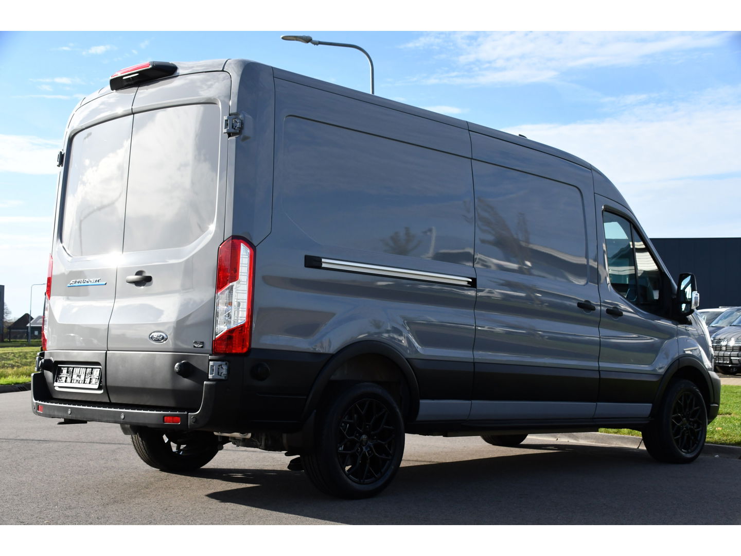 Ford E-Transit 350 L3H2 68 kWh PB Edition Adaptieve Cruise, 360 Camera, Carplay, BLIS, Stoelverwarming, NAVI, Multimedia, Sensoren, Uniek!
