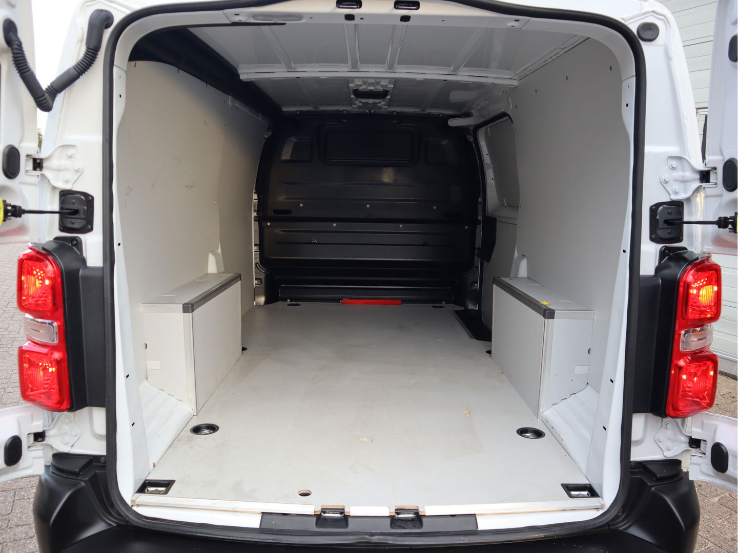 Opel Vivaro 2.0 177pk Euro 6 Automaat L3 Lang - Apple - Cruise - Stuurverwarming