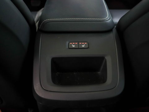 Volvo XC60 T6 AWD Ultra Black Edition Pano HeadUp 360cam 21''