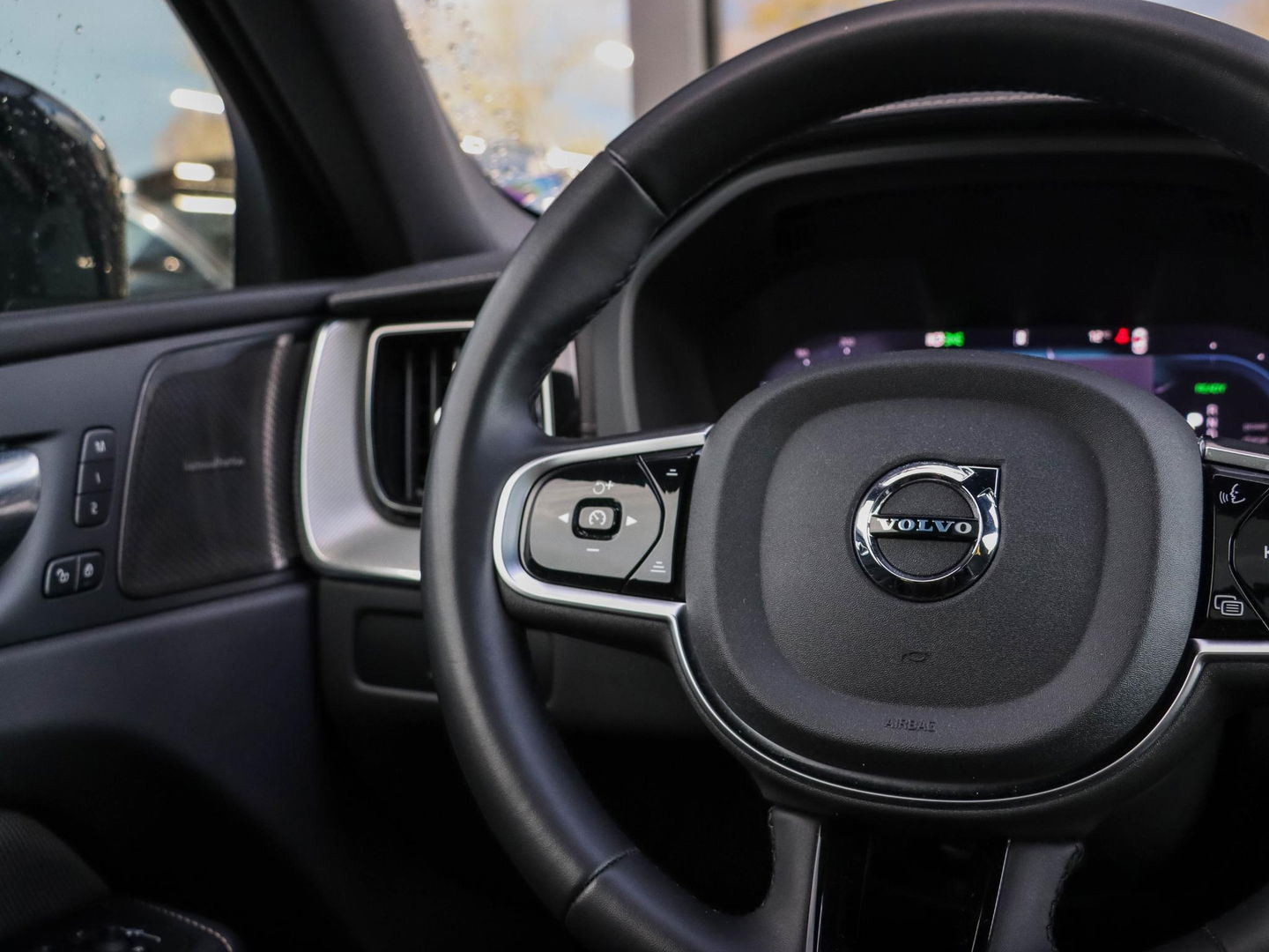 Volvo XC60 T6 AWD Ultra Black Edition Pano HeadUp 360cam 21'' Zwarte hemel