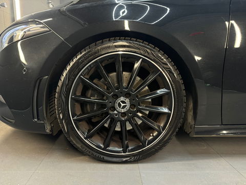 Mercedes-Benz A-Klasse 220 AMG Pano|Night|Sfeer|Camera|19”