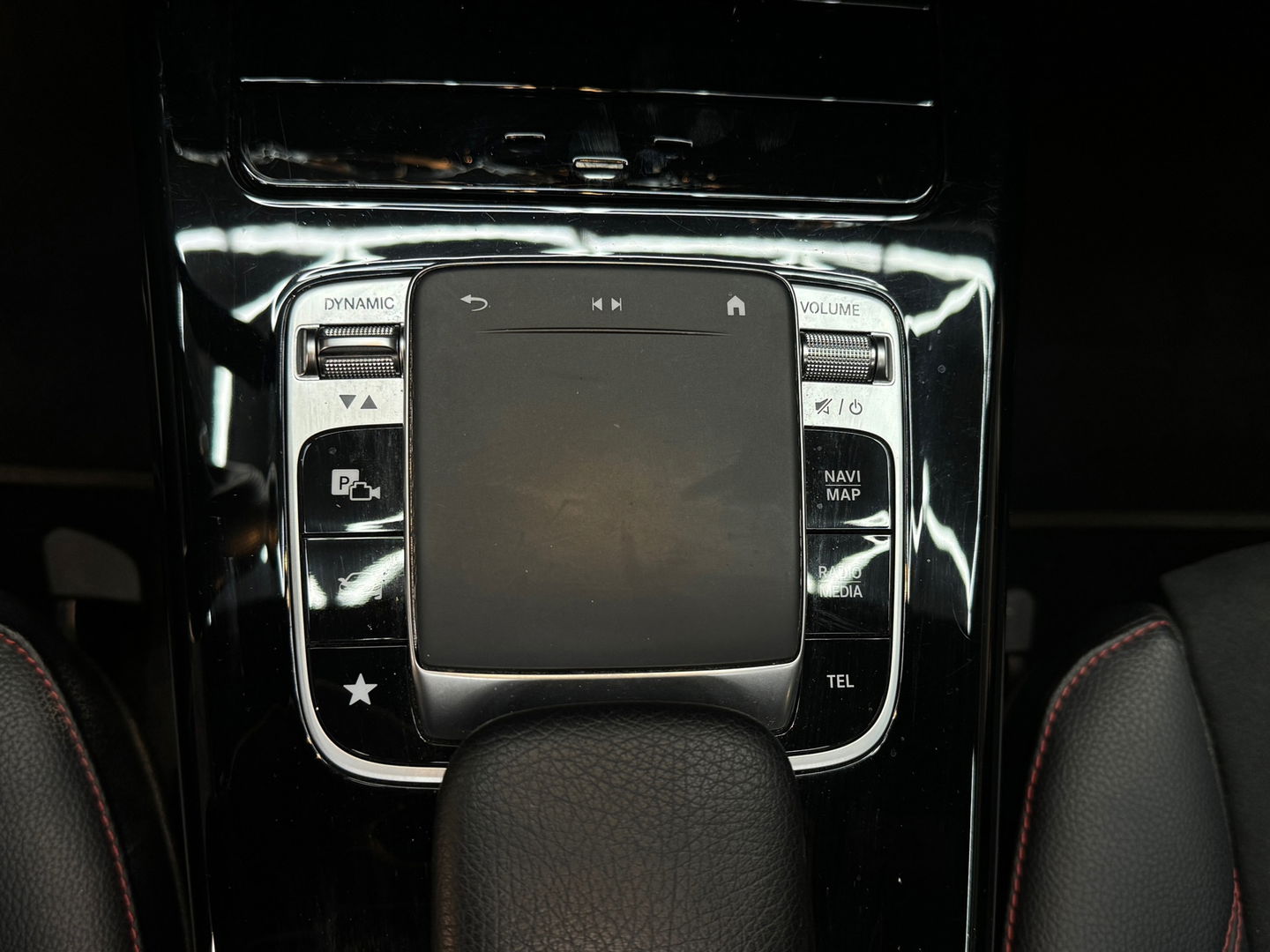 Mercedes-Benz A-Klasse 220 AMG Pano|Night|Sfeer|Camera|19”