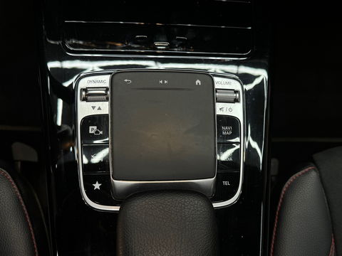 Mercedes-Benz A-Klasse 220 AMG Pano|Night|Sfeer|Camera|19”