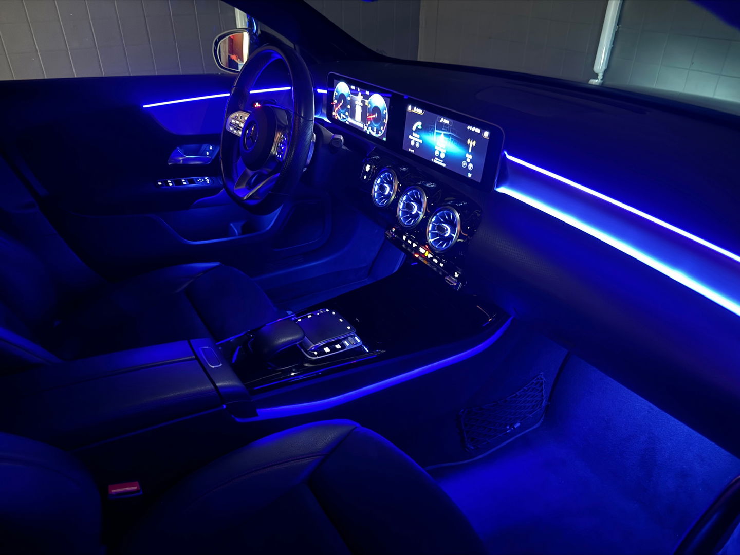 Mercedes-Benz A-Klasse 220 AMG Pano|Night|Sfeer|Camera|19”