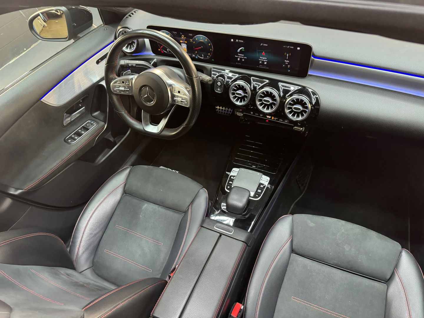 Mercedes-Benz A-Klasse 220 AMG Pano|Night|Sfeer|Camera|19”