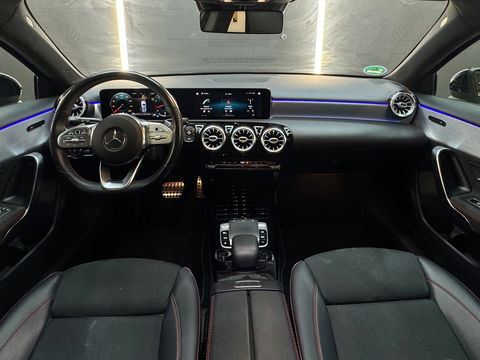 Mercedes-Benz A-Klasse 220 AMG Pano|Night|Sfeer|Camera|19”