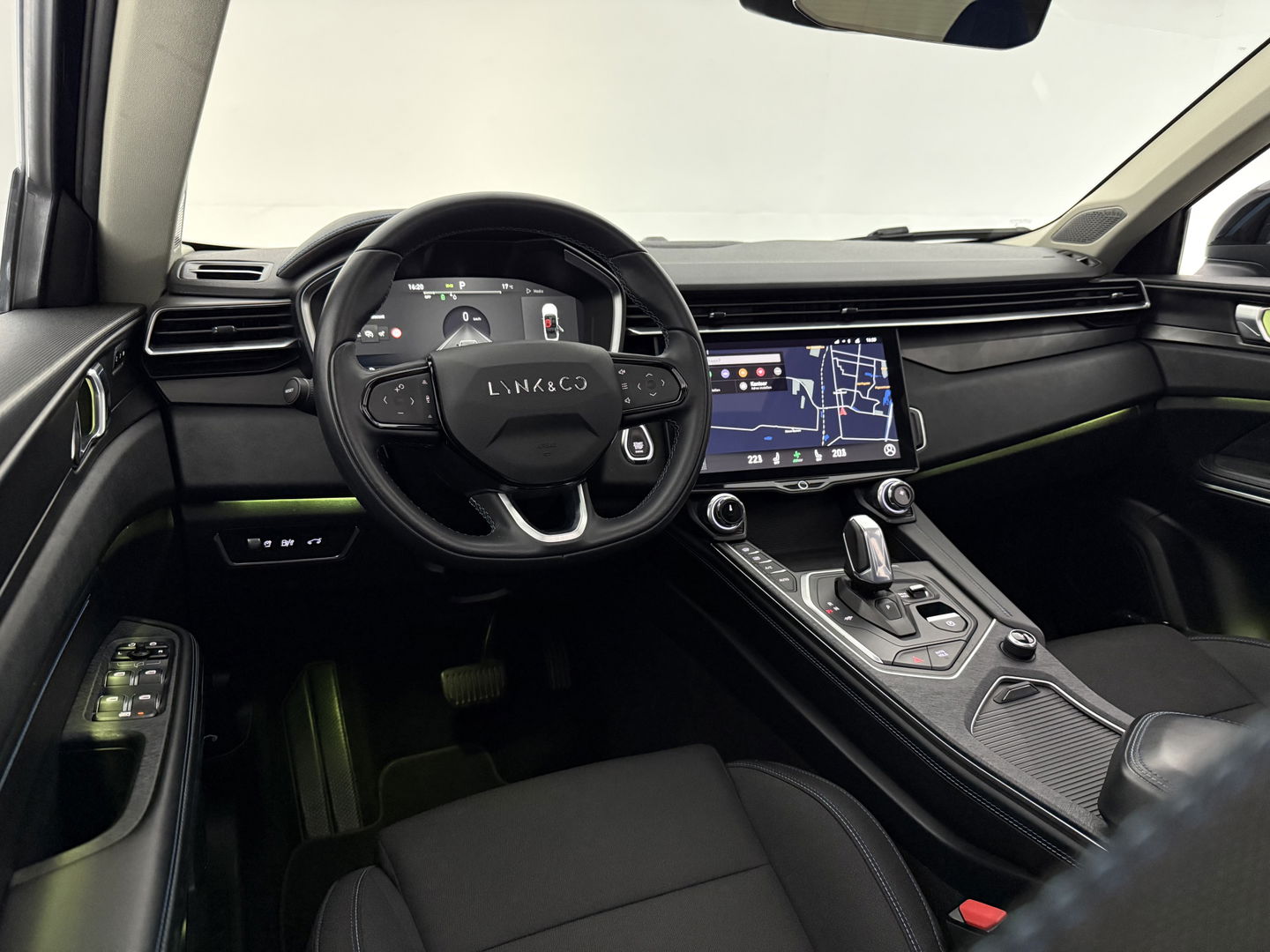 Lynk Co 01 1.5 | Pano | Memory | Adaptive Cruise | Sfeerverl. | 360° | Virtual | Carplay