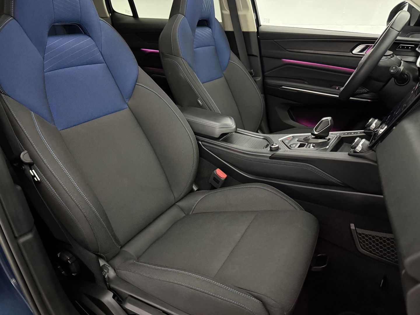 Lynk Co 01 1.5 | Pano | Memory | Adaptive Cruise | Sfeerverl. | 360° | Virtual | Carplay