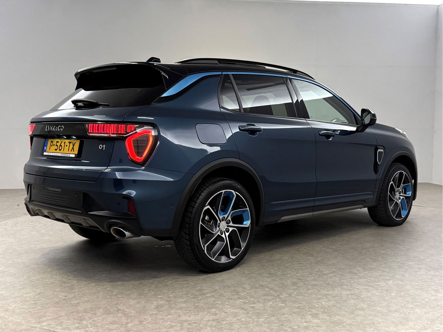 Lynk Co 01 1.5 | Pano | Memory | Adaptive Cruise | Sfeerverl. | 360° | Virtual | Carplay