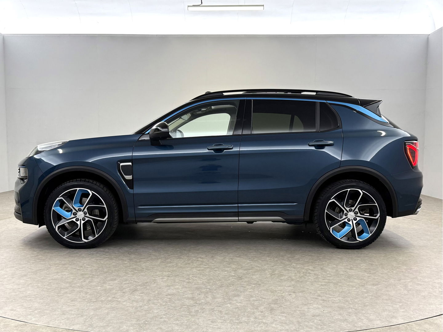 Lynk Co 01 1.5 | Pano | Memory | Adaptive Cruise | Sfeerverl. | 360° | Virtual | Carplay