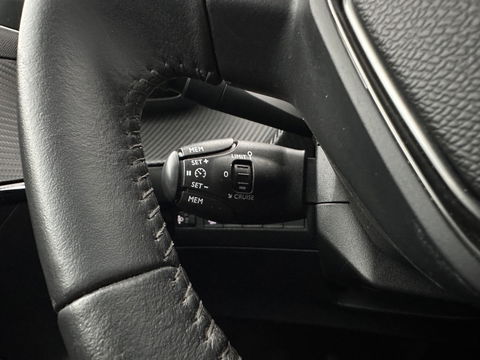 Peugeot e-208 EV Active Pack 50 kWh {SOH-90%} [ 3-Fase ] (INCL.BTW) Aut. *FULL-LED | MICROFIBRE | SPORT-SEATS | CARPLAY | CCS-FASTLOADER | KEYLESS | DAB+ | LANE-ASSIST | CRUISE | ECC | PDC | 16''ALU*