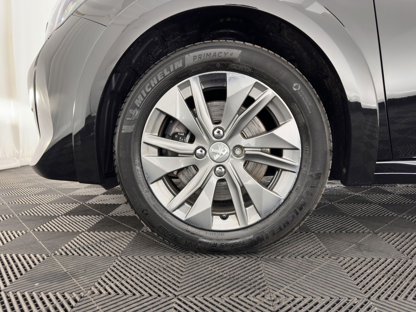 Peugeot e-208 EV Active Pack 50 kWh {SOH-90%} [ 3-Fase ] (INCL.BTW) Aut. *FULL-LED | MICROFIBRE | SPORT-SEATS | CARPLAY | CCS-FASTLOADER | KEYLESS | DAB+ | LANE-ASSIST | CRUISE | ECC | PDC | 16''ALU*