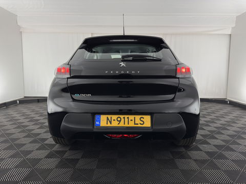 Peugeot e-208 EV Active Pack 50 kWh {SOH-90%} [ 3-Fase ] (INCL.BTW) Aut. *FULL-LED | MICROFIBRE | SPORT-SEATS | CARPLAY | CCS-FASTLOADER | KEYLESS | DAB+ | LANE-ASSIST | CRUISE | ECC | PDC | 16''ALU*