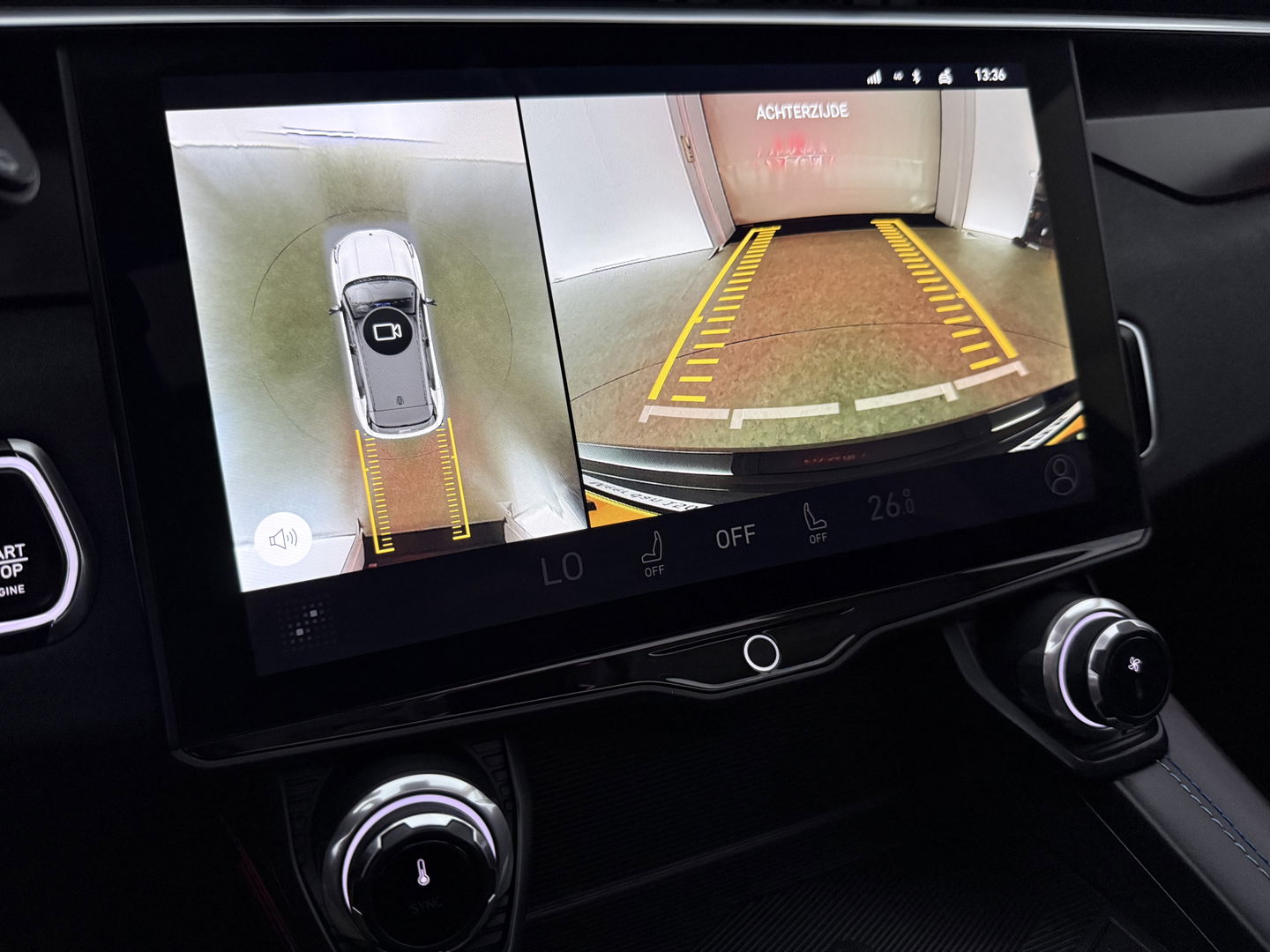 Lynk Co 01 1.5 Black Edition | Pano | Adap. Cruise | Memory | Sfeerverl. | 360° | Virtual | Carplay