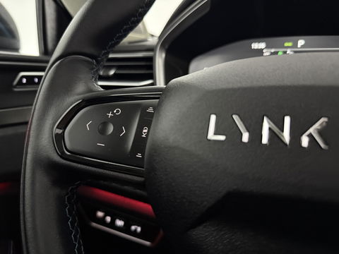 Lynk Co 01 1.5 Black Edition | Pano | Adap. Cruise | Memory | Sfeerverl. | 360° | Virtual | Carplay