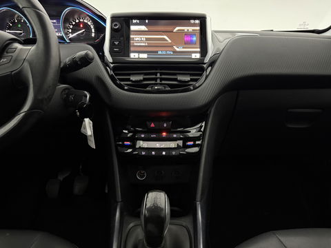 Peugeot 2008 1.2 VTi Allure | Sfeerverl. | Navigatie | Trekh | Cruise | Parkeersens. | NAP