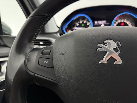 Peugeot 2008 1.2 VTi Allure | Sfeerverl. | Navigatie | Trekh | Cruise | Parkeersens. | NAP