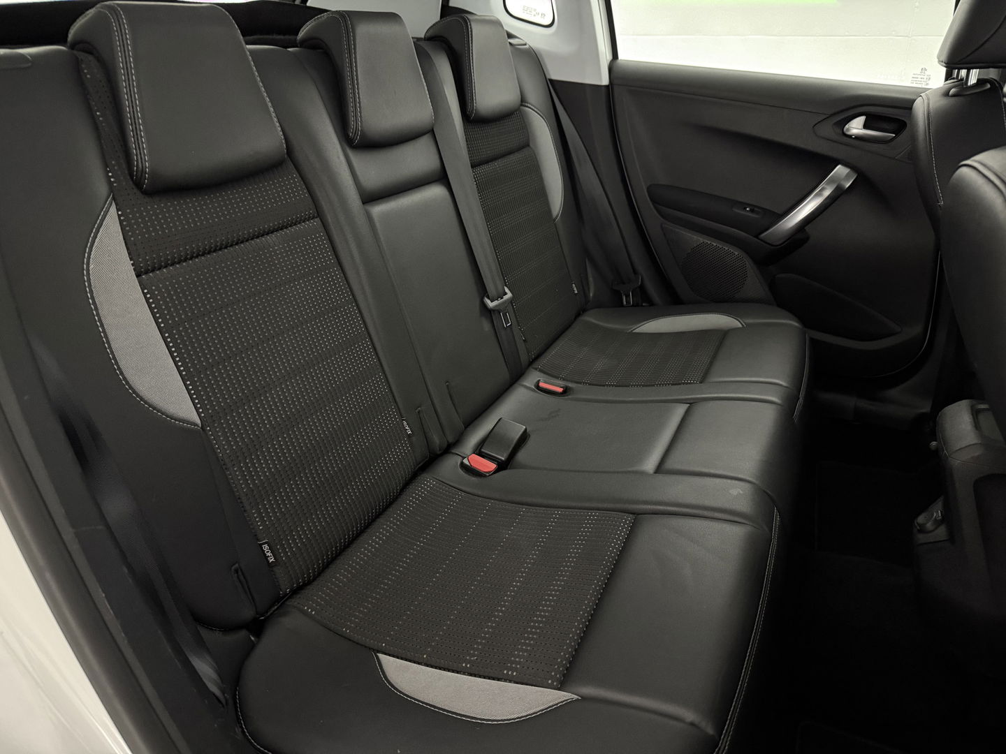 Peugeot 2008 1.2 VTi Allure | Sfeerverl. | Navigatie | Trekh | Cruise | Parkeersens. | NAP